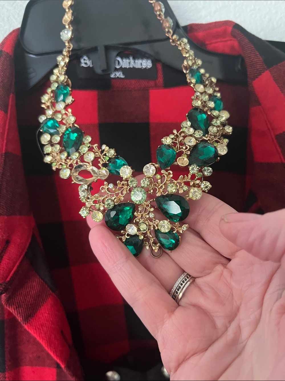 Old/new jewel and goodies. Brooches, ncklce, earrings,vintage 6/4 9 Am PST and ? - Picture 3 of 3